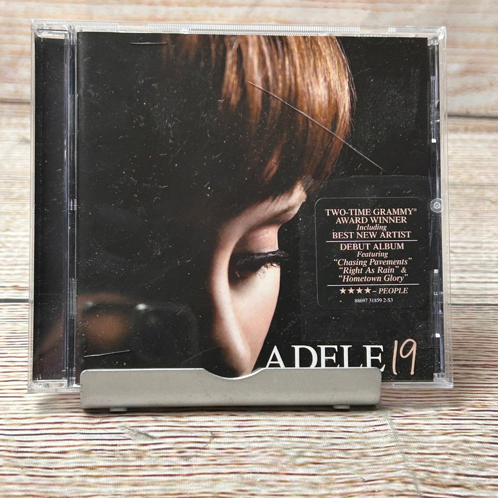 Adele 19 CD Debut Album Chasing Pavements Columbia XL Recordings